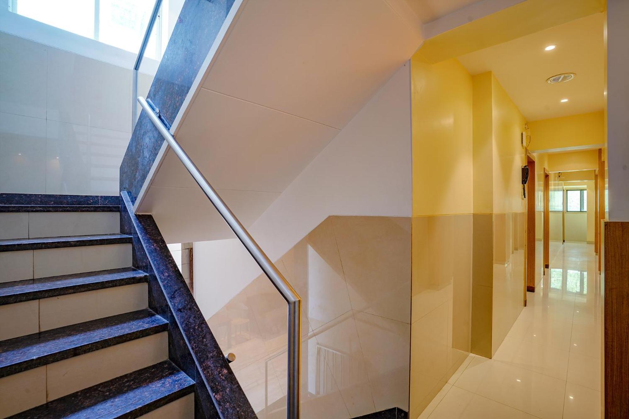 Fabhotel Starwood Residency - Behind Bmw Car Showroom Nova Bombaim Exterior foto